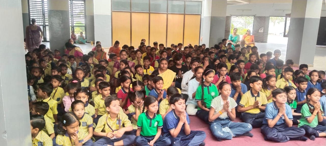 News title goes here as text
placeholder for reference